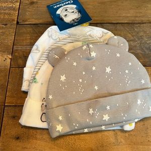 NWT - Gerber Baby - Baby beanies x4 size: 0-6 mo
